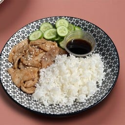 ข้าวหน้าหมูซอสเทริยากิ