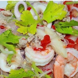 ยำวุ้นเส้นกุ้งปลาหมึกหมูสับ