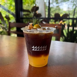 Americano Calamansi Soda (ส้มมะปรี๊ด)