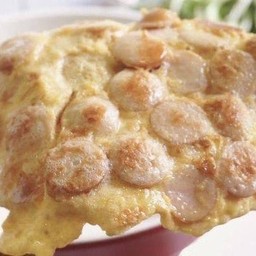 ไข่เจียวไส้กรอก (ราดข้าว)