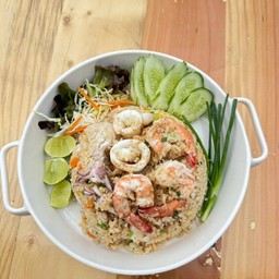 ข้าวผัดทะเล (จานใหญ่)