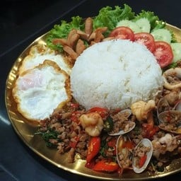 กระเพราถาด (สำหรับทาน 2 คน)