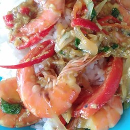 กุ้งผัดผงกระหรี่
