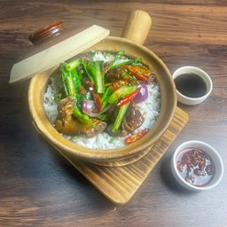 ข้าวอบหม้อดินกระดูกหมูปลาเค็ม