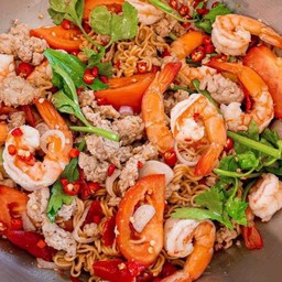 ยำมาม่ารวมมิตรทะเล