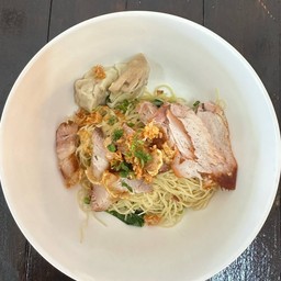 บะหมี่หมูแดง&หมูกรอบแห้งพิเศษ