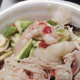 ยำปะล่ะ หน้าหมู่บ้านสิวารัตน์ 3