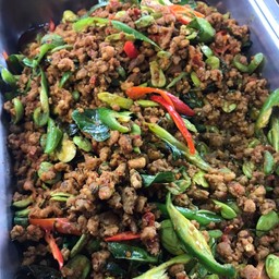 ผัดเผ็ดหมูสับสะตอ