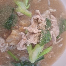 ราดหน้าหมูหมัก