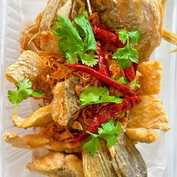 กระพงทอดราดซอสมะขาม