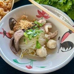 [อร่อยซ่ากับโค้ก] ก๋วยเตี๋ยวแห้ง หมู +  โค้ก ออริจินัล (กระป๋อง)