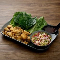 เมี่ยงปลากะพงทอดสองใจ/Crispy Seabass Wraps with Thai Herb/泰式香酥鲈鱼配草药春卷
