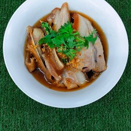 พะโล้หูหมูหางหมู