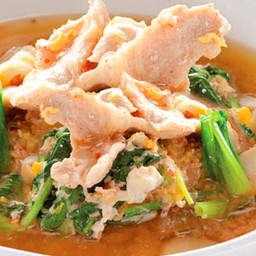 สุกี้ น้ำ วุ้นเส้น หมูสไลด์+ใส่ไข่1ฟอง+ฟรีใส่ลูกชิ้น