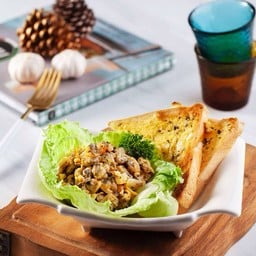 ผัดหอยลาย,ขนมปังกระเทียม