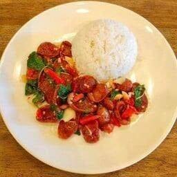 ข้าวกระเพรากุนเชียง