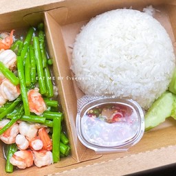 ข้าวหน่อไม้ฝรั่งผัดกุ้ง