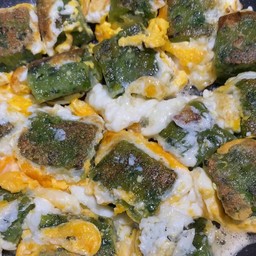 กุยช่ายตอกไข่ อร่อยม๊ากกก