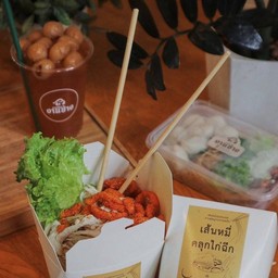 เส้นหมี่คลุกไก่ฉีก