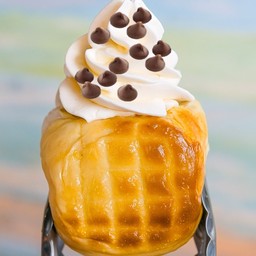 ปังปิ้งไส้วิปครีมเม็ดชอค