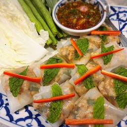 ก๋วยเตี๋ยวห่อลาบ