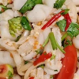 ยำตีนไก่