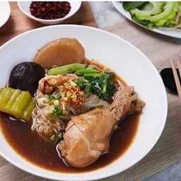 ก๊วยเตี๊ยวไก่