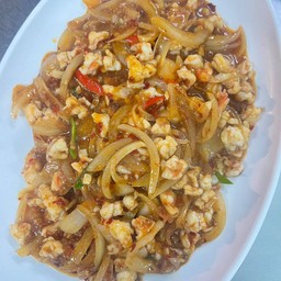 ข้าวพริกเผากุ้งสับไข่ระเบิด