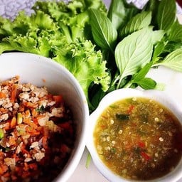 เมี่ยงก๋วยเตี๋ยวหมูสับ