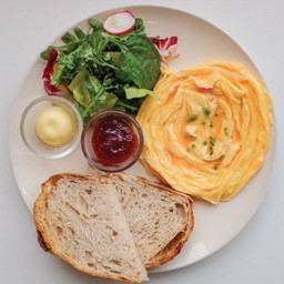 egg & bread ( scrambled eggs)