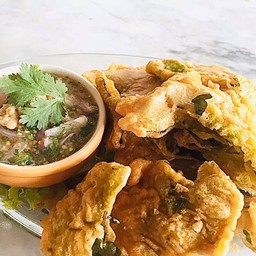 ยำตำลึงกรุบกรอบ