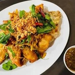 ส้มตำเป่าปาก สี่แยกไฟแดงสะปุ๋งป่าซาง