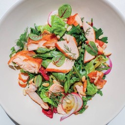 grilled salmon salad