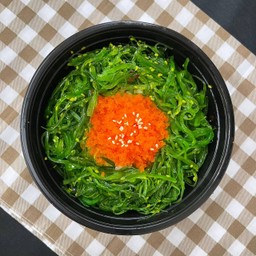 ข้าวหน้ายำสาหร่าย ไข่กุ้ง