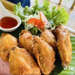 ปีกไก่ทอดน้ำปลา
