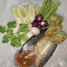 ชุดข้าวน้ำพริกกะปิ+ปลาทู+ไข่ชะอม