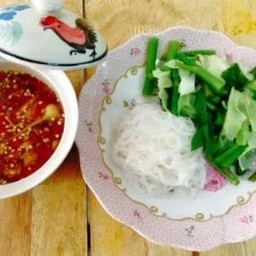 ขนมจีนน้ำแจ่ว