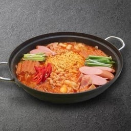 ซุปหม้อไฟสไตล์เกาหลี + เส้นมาม่าเกาหลี