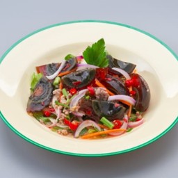 ยำไข่เยี่ยวม้า