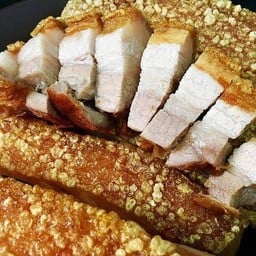 หมูกรอบ น้ำจิ้มซีฟู้ด ซีอิ๋วดำหวาน
