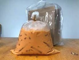 ชาเย็นใส่ถุงกระดาษ