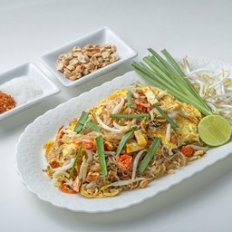 ผัดไทยเส้นจันทร์