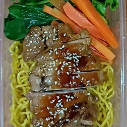 บะหมี่ไข่หน้าไก่เทริยากิ