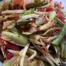 ตำไทผักลวก