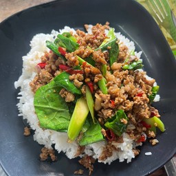 คะน้าหมูสับ