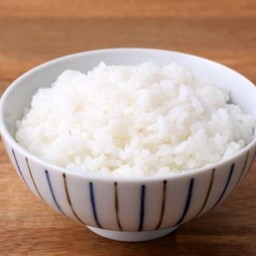 ข้าวขาหมูหลังบ้าน
