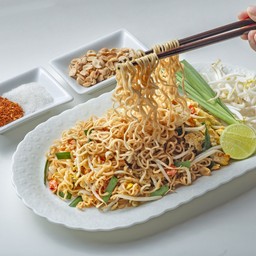 ผัดไทยมาม่า