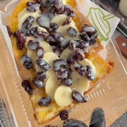 ปังปิ้งกล้วยหอม+นม+ลูกเกด