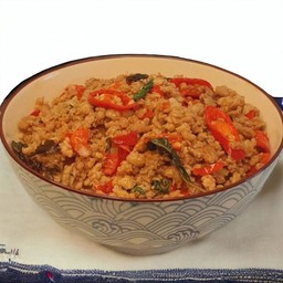 กระเพราหมูสับ 1 กิโล กับข้าวไม่มีข้าว