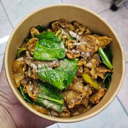 ผัดซีอิ้วเส้นใหญ่